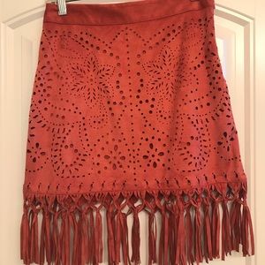 Mini skirt with fringed bottom